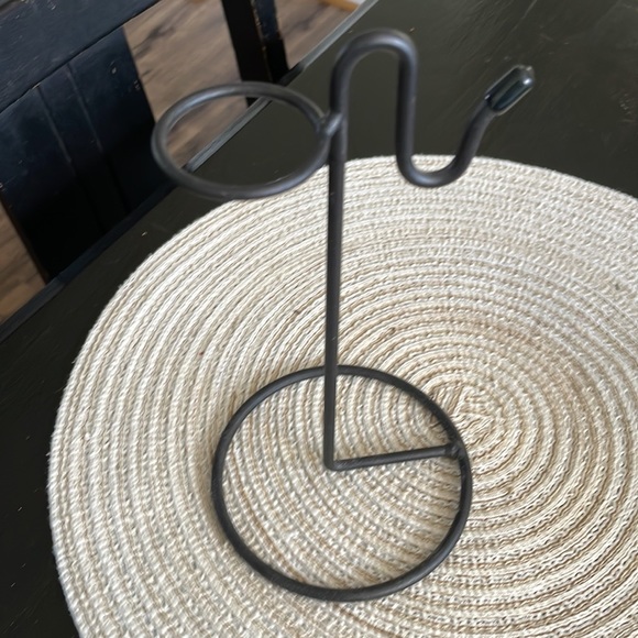 Iron glasses stand - Picture 3 of 3